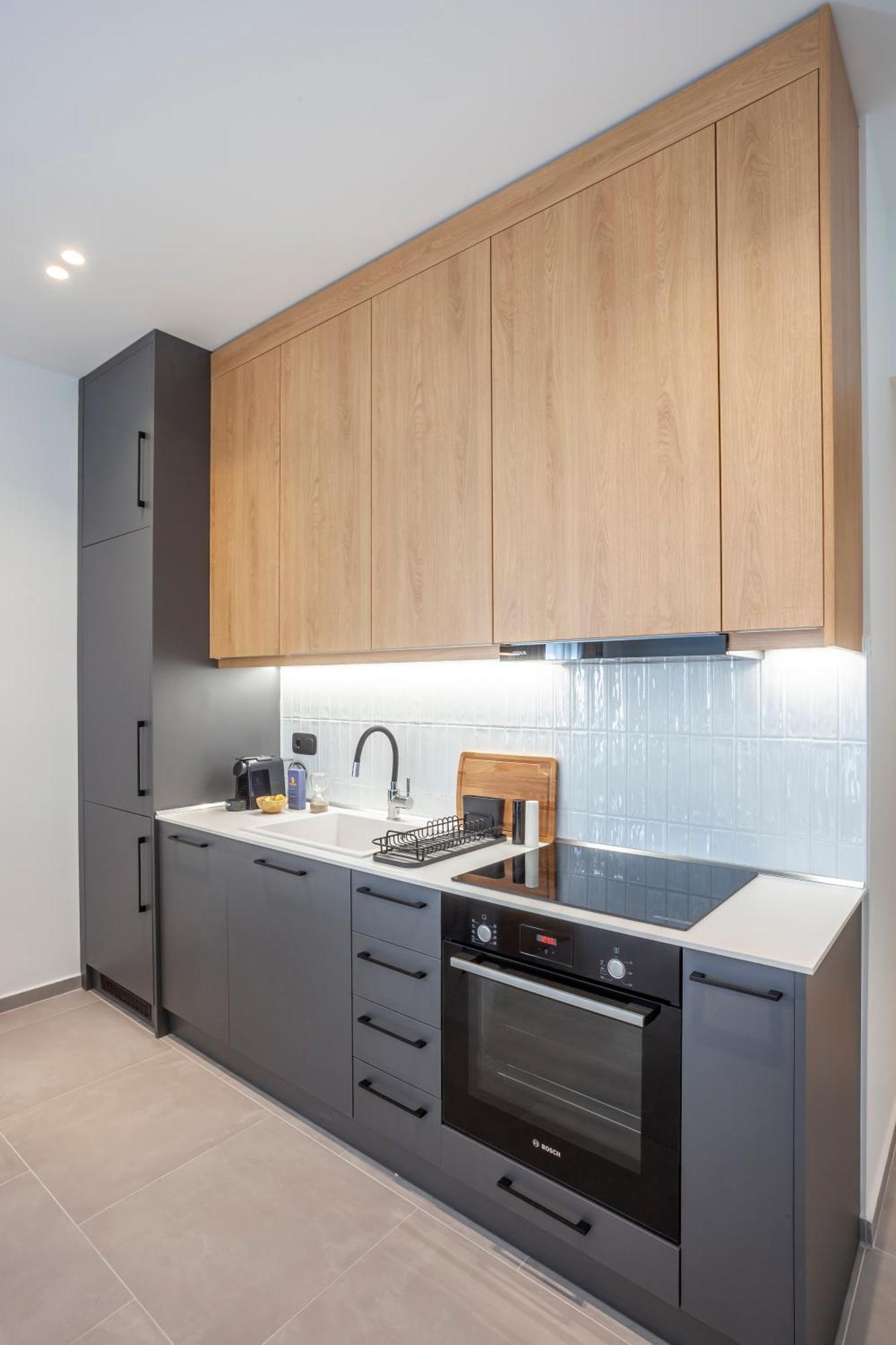 Mazi Charilaou 2,3 Apartment