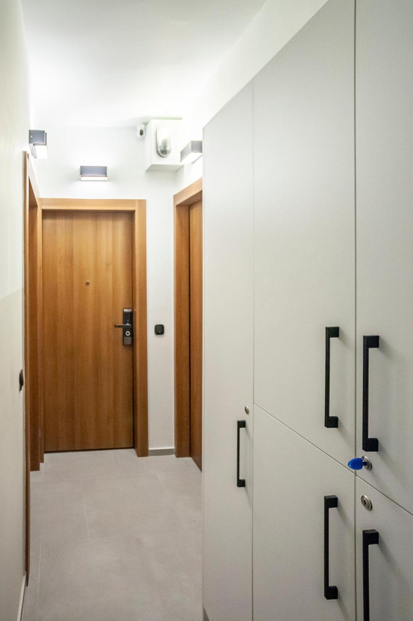 Mazi Charilaou 2,3 Apartment *