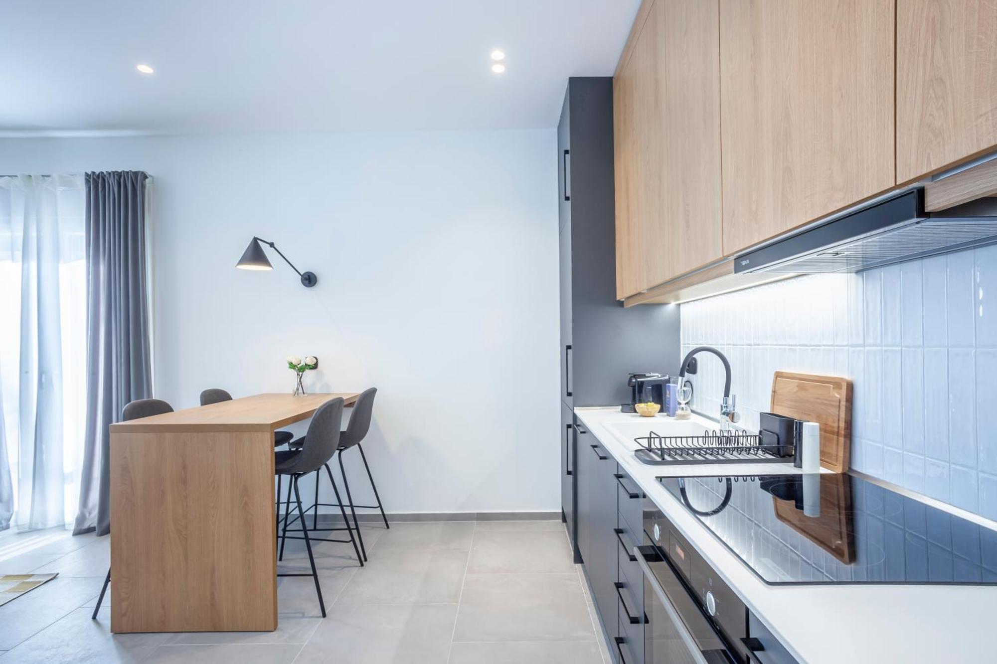 Mazi Charilaou 2,3 Apartment *